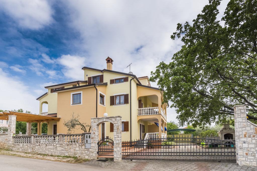 Apartments Catic Umag Exterior foto