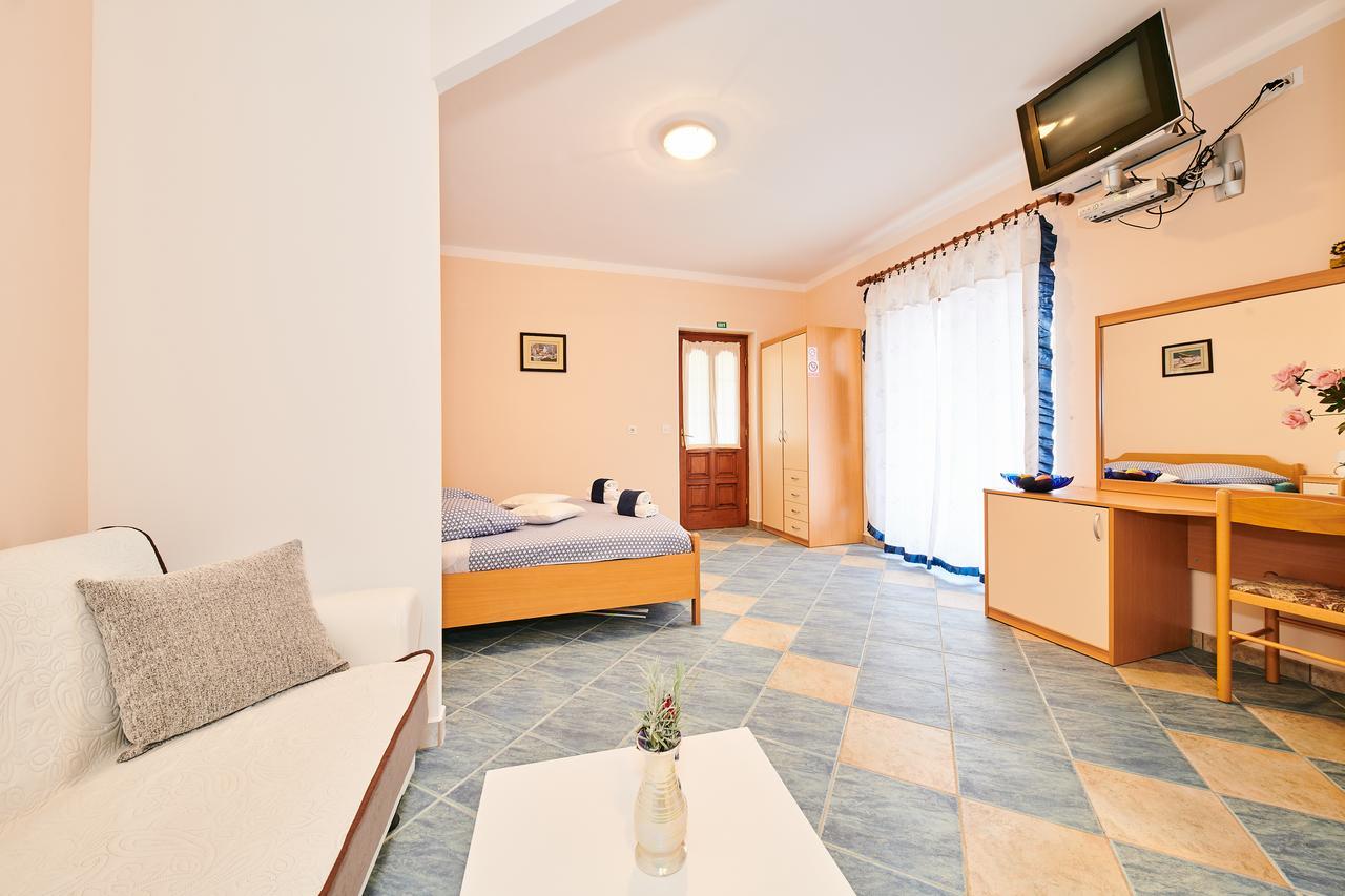 Apartments Catic Umag Exterior foto